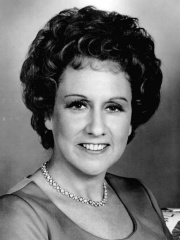 Photo of Jean Stapleton