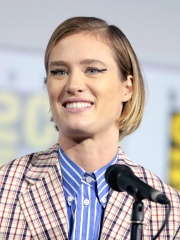 Photo of Mackenzie Davis