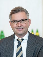 Photo of Magnus Brunner