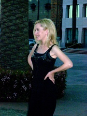 Photo of Angela Kinsey