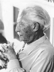 Photo of Erik Erikson