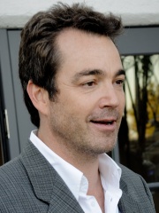 Photo of Jon Tenney