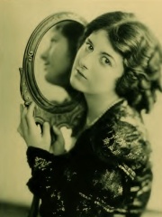 Photo of Alice Calhoun