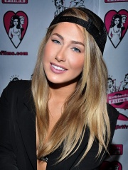 Photo of Carter Cruise