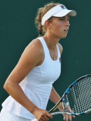 Photo of Elise Mertens