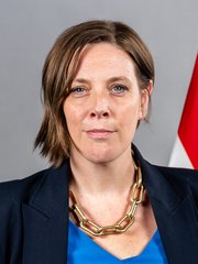 Photo of Jess Phillips
