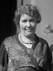 Photo of Emmeline Pethick-Lawrence