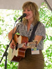 Photo of Anaïs Mitchell