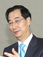 Photo of Han Duck-soo