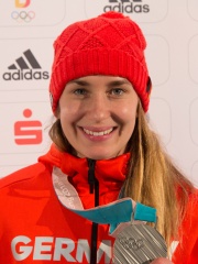 Photo of Jacqueline Lölling