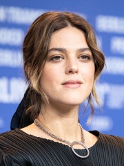 Photo of Callie Hernandez