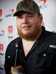 Photo of Luke Combs