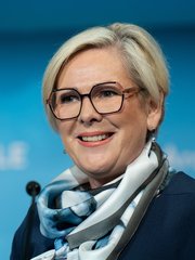 Photo of Halla Tómasdóttir