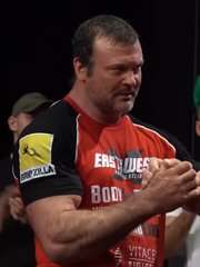 Photo of Devon Larratt