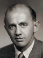 Photo of William McMahon