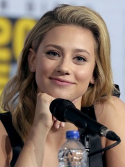 Photo of Lili Reinhart