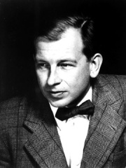 Photo of Eero Saarinen