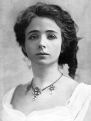 Photo of Maude Adams