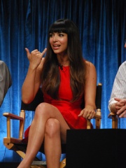 Photo of Hannah Simone