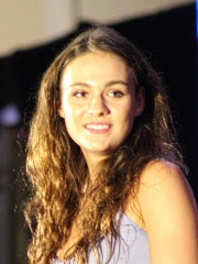 Photo of Sophie Skelton