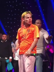 Photo of 6ix9ine