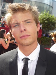 Photo of Hunter Parrish