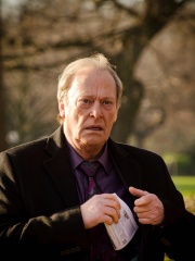 Photo of Dennis Waterman