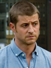 Photo of Ben McKenzie