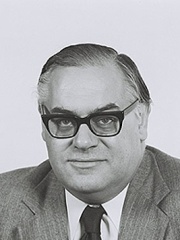 Photo of Ivor Richard