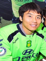 Photo of Lee Dong-gook