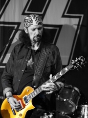 Photo of Bruce Kulick