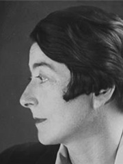 Photo of Eileen Gray