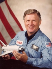 Photo of Don L. Lind