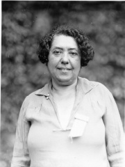 Photo of Lina Stern