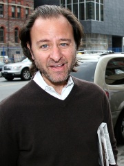 Photo of Fisher Stevens