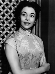 Photo of Jennifer Jones