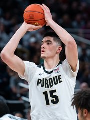 Photo of Zach Edey