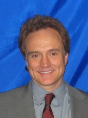 Photo of Bradley Whitford