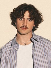 Photo of Benson Boone