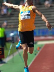 Photo of Louis Tsatoumas