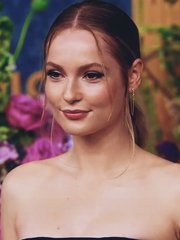 Photo of Hannah Dodd