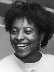 Photo of Nelli Cooman