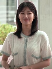 Photo of Ha Yoon-kyung