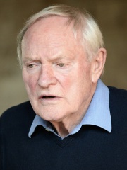 Photo of Julian Glover