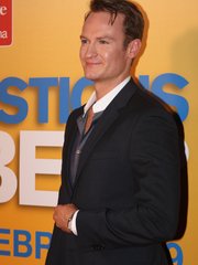 Photo of Josh Lawson