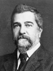 Photo of Louis Comfort Tiffany