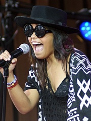 Photo of Fefe Dobson