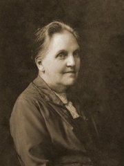 Photo of Annie Lorrain Smith