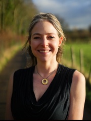 Photo of Alice Roberts