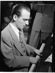 Photo of Lennie Tristano